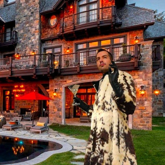 Meet your Posher, David - Picture 2 of 3